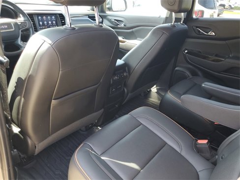 Used 2023 GMC Acadia AT4 w/ Technology Package image 28