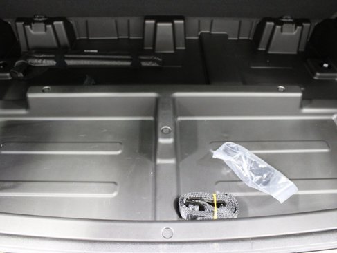 Used 2025 Chevrolet Suburban Z71 image 43