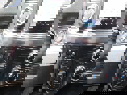 New 2025 Ford F250 Lariat image 31