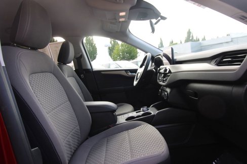Used 2021 Ford Escape SE image 19