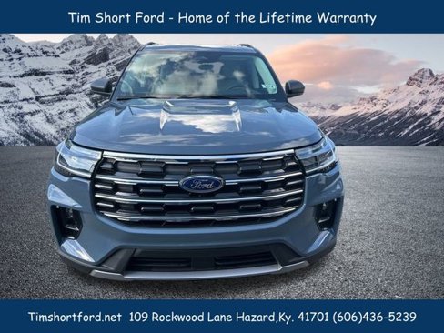 New 2025 Ford Explorer Active image 2