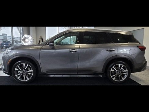 Used 2022 INFINITI QX60 Luxe image 3