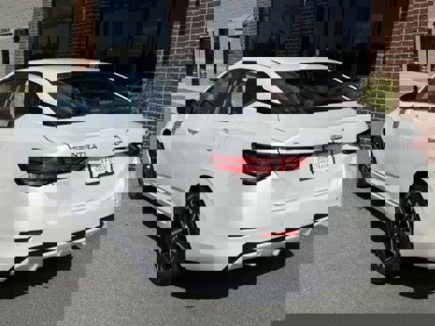 Used 2024 Nissan Sentra SV image 4