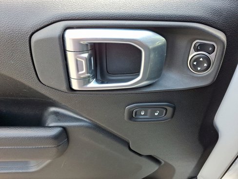 Used 2024 Jeep Wrangler Sport S image 12