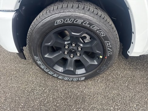 New 2026 RAM 1500 4x4 Crew Cab image 14