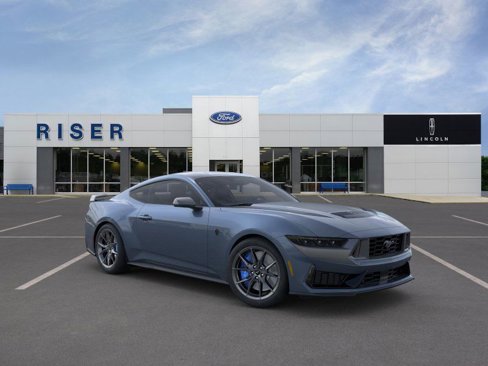 New 2025 Ford Mustang Dark Horse image 7