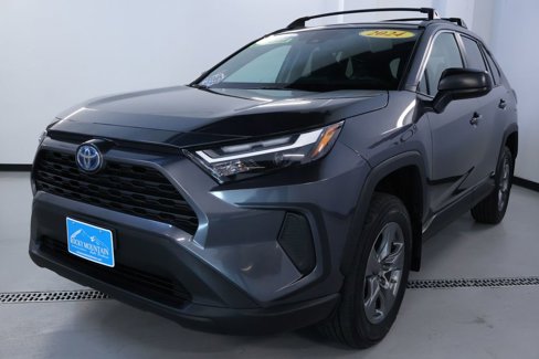 Used 2024 Toyota RAV4 LE image 3