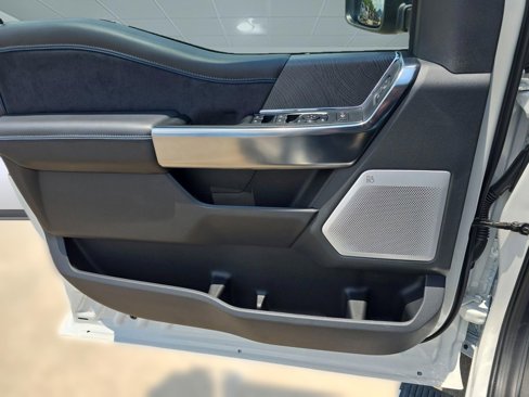 New 2025 Ford F350 Platinum w/ FX4 Off-Road Package image 18