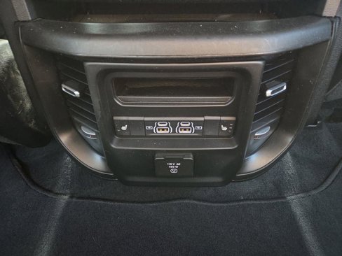 Used 2025 RAM 1500 Laramie image 30