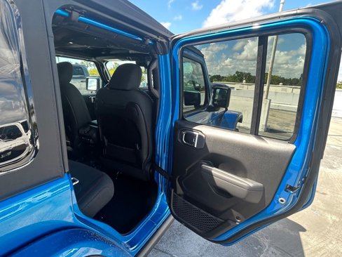 New 2025 Jeep Wrangler Unlimited Rubicon image 33