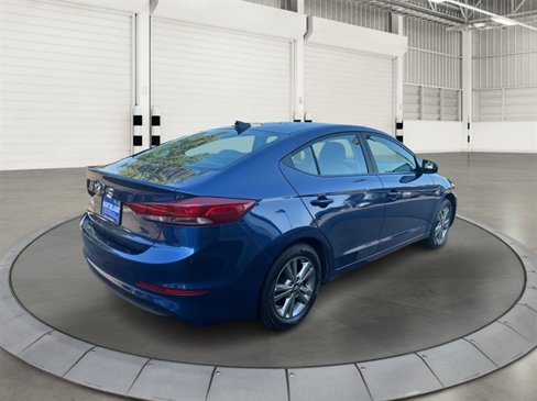 Used 2017 Hyundai Elantra SE image 5