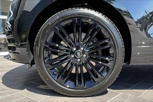 New 2026 Land Rover Range Rover Velar Dynamic SE image 12