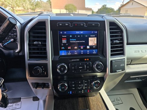 Used 2021 Ford F350 Lariat w/ Chrome Package image 14