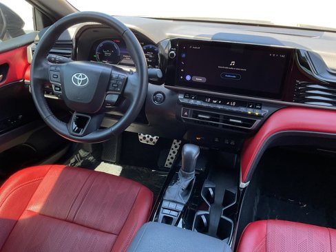 Used 2025 Toyota Camry XSE image 12