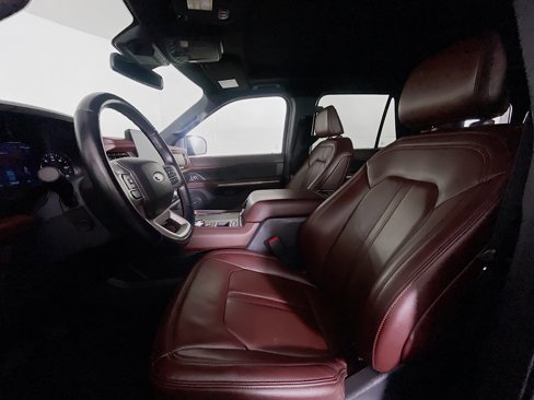 Used 2024 Ford Expedition Limited image 13