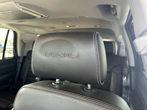 Used 2016 GMC Yukon Denali w/ Open Road Package image 33