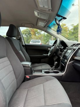 Used 2015 Toyota Camry LE image 13