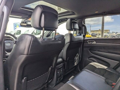 Used 2019 Jeep Grand Cherokee Altitude image 14