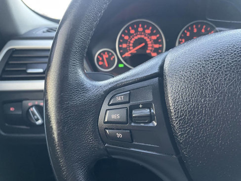 Used 2018 BMW 320i xDrive Sedan image 50