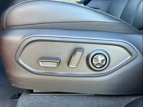 New 2024 Jeep Grand Cherokee Limited 4xe w/ Luxury Tech Group II image 9