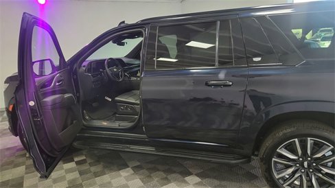 Used 2024 Cadillac Escalade ESV Sport image 16