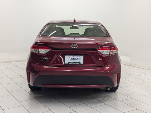 Used 2022 Toyota Corolla LE w/ LE Convenience Package image 8