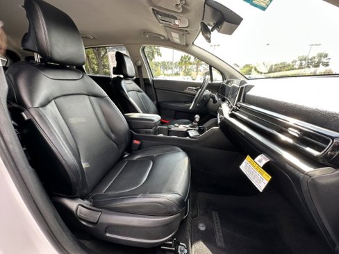 Used 2023 Kia Sportage EX image 25