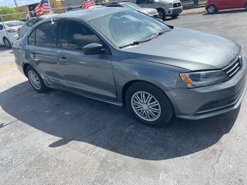 Used 2016 Volkswagen Jetta S image 1