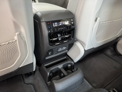 Used 2023 Jeep Grand Cherokee L Overland image 23