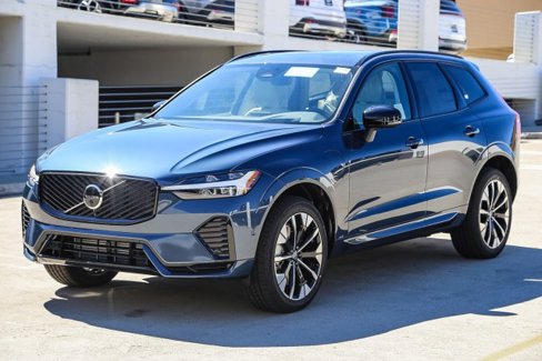 New 2026 Volvo XC60 T8 Ultra image 3