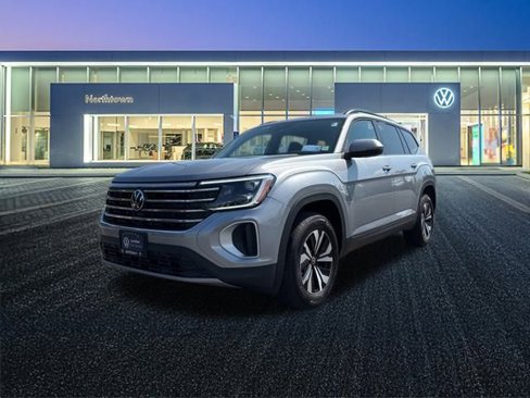 Certified 2025 Volkswagen Atlas SE image 8