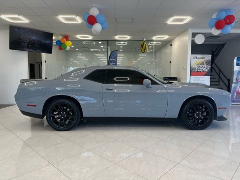Used 2022 Dodge Challenger GT w/ Plus Package image 4