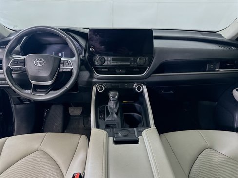 Used 2024 Toyota Grand Highlander XLE image 19