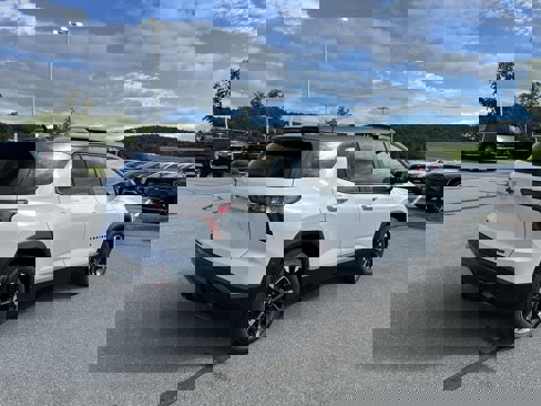 New 2026 Chevrolet Equinox RS image 7