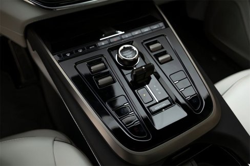 New 2025 Aston Martin DBX 707 image 35