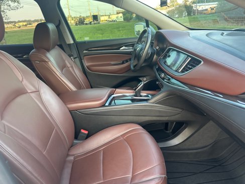 Used 2020 Buick Enclave Avenir w/ Avenir Technology Package image 24