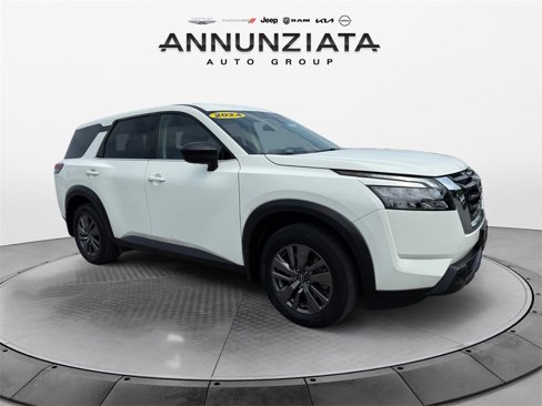 Used 2024 Nissan Pathfinder S image 7