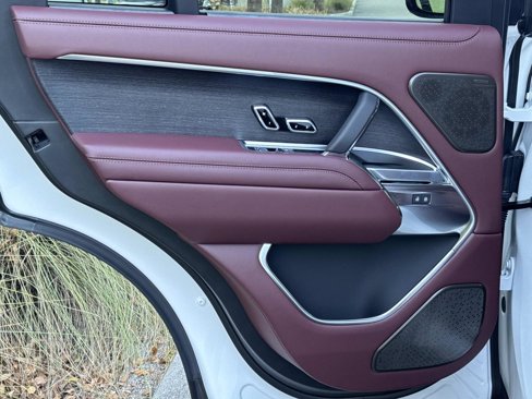New 2025 Land Rover Range Rover Autobiography image 13