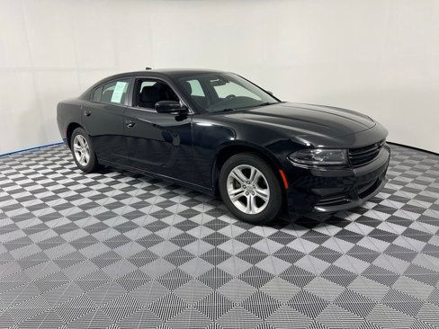 Used 2023 Dodge Charger SXT image 2