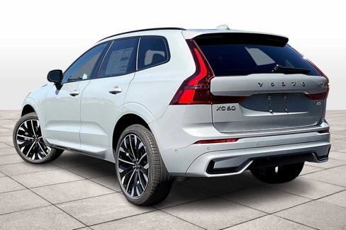 New 2026 Volvo XC60 B5 Ultra w/ Climate Package image 3