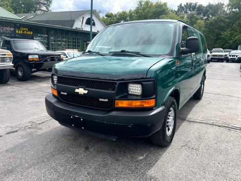 Used 2013 Chevrolet Express 2500 image 2