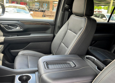 Used 2023 Chevrolet Suburban Premier image 12