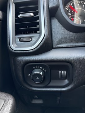 Used 2024 RAM 1500 Big Horn image 31