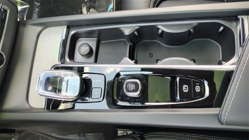 New 2025 Volvo XC60 B5 Ultra w/ Protection Package Premier image 25
