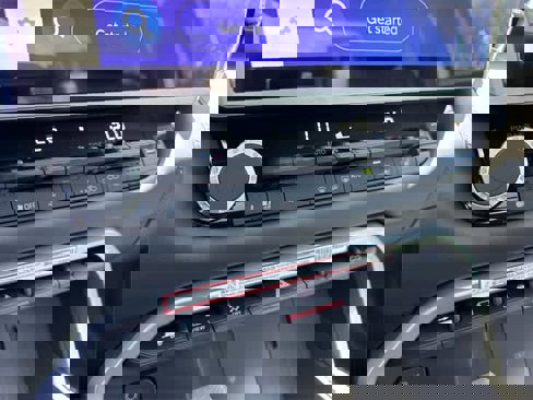 New 2025 Toyota Tundra Platinum image 25
