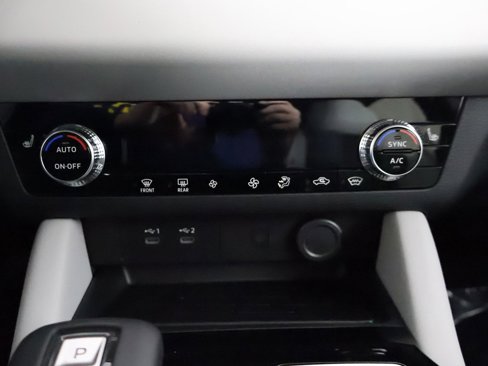 New 2025 Mitsubishi Outlander SE image 51