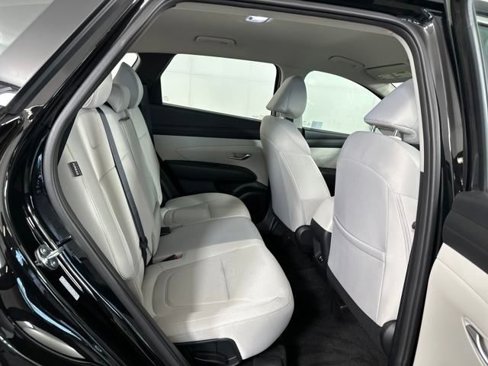 Certified 2025 Hyundai Tucson SE image 54