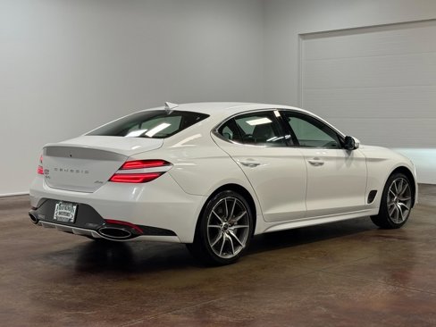 Used 2025 Genesis G70 2.5T image 24