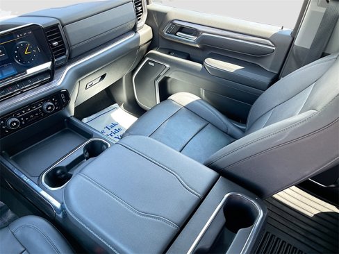Used 2024 Chevrolet Silverado 3500 LTZ w/ LTZ Convenience Package image 24