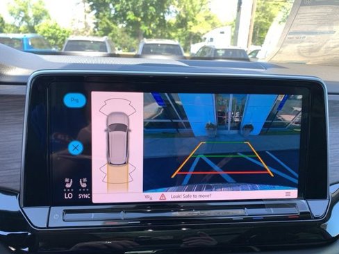 New 2025 Volkswagen Atlas SEL image 18